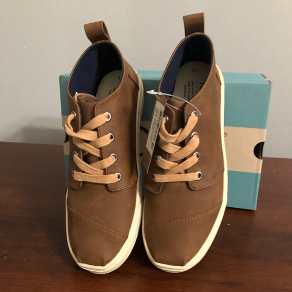 NWT TOMS YOUTH BOTA SNEAKERS SIZE 5 - Picture 2 of 7